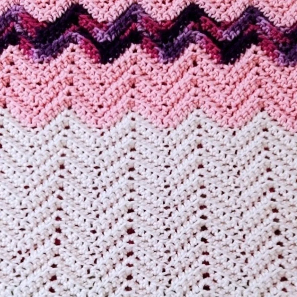 Crochet Throw Blanket Unisex OS Pink Cream Chevron Ripple